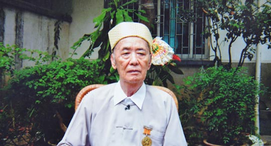 > 历史文化 > 人物    1956年6月,召存信当选为西双版纳傣族自治州第