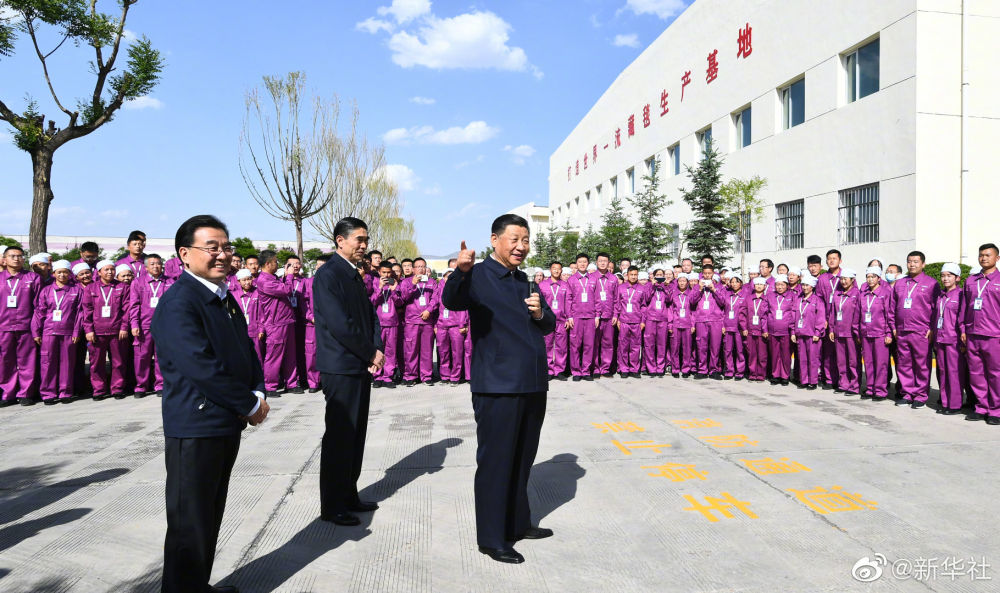 习近平：社区要搞好，一定要有坚强的基层党组织