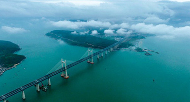 通车后的平潭海峡公铁两用大桥 - 中国铁建大桥局供图.jpg